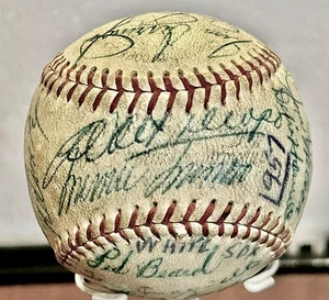 1957 Chicago White Sox Team signierter OAL Baseball von 31 Nelson Fox, Doby, Aparicio - Bild 1 von 6