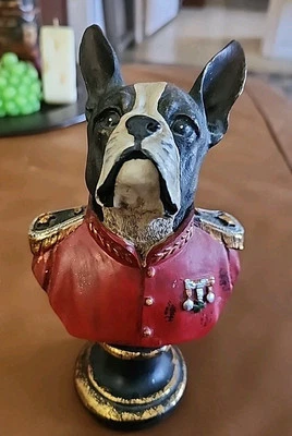 Figura Bulldog, 7.5"x4" Foto 1 de 3