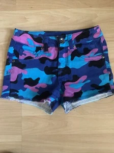 JUSTICE Größe 10R Mädchen Camouflage Jeans Shorts Simoly Low neu ohne Etikett abgeschnitten - Bild 1 von 7