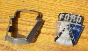 Shield Hood Ornament Emblem Trim Ford 1954 54 1953 53 1952 52 1851 51 1950 50 - Bild 1 von 24