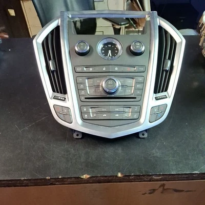 2010-2012 凯迪拉克 SRX HVAC 气候/无线电控制面板 原始设备制造商 20927854 — 第 1/4 张图片