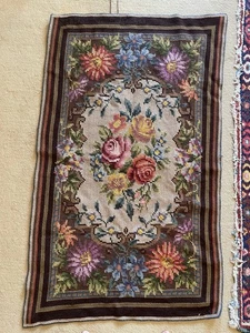 1940’s Hand Woolwork Floral Rug Throw 52x31” - Picture 1 of 4