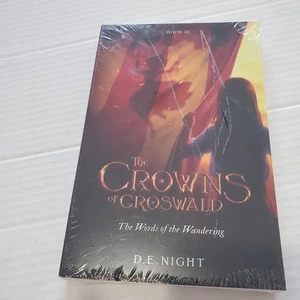 The Words of the Wandering Book III: The Crowns of Croswald Series Paperback NEW - Foto 1 di 5