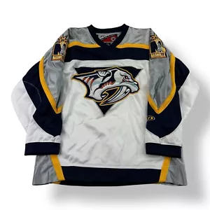 Pro Player Youth L/XL White Nashville Predators Vintage NHL Hockey Jersey - Picture 1 of 7