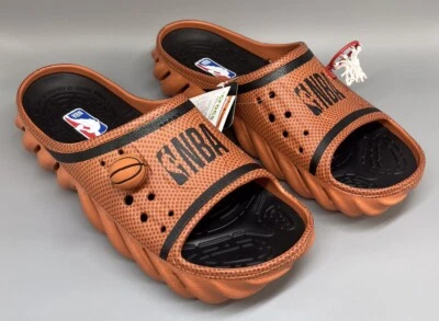 Crocs NBA Echo Slides Sin cordones Casual Baloncesto Naranja Negro Para Hombres Talla 13 Nuevo Foto 1 de 4