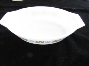 Vintage Pyrex Serving/Cooking Bowl Blue & Green  Patten - Bild 1 von 5