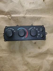 2000 Dodge Intrepid Temperature Control Unit - Picture 1 of 2