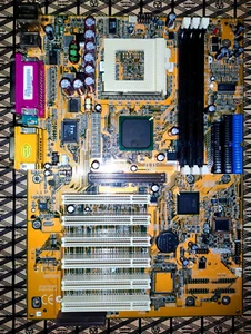 ECS P6IPAT (Tualatin/Coppermine Support) Intel 815EP Socket 370 - Picture 1 of 11