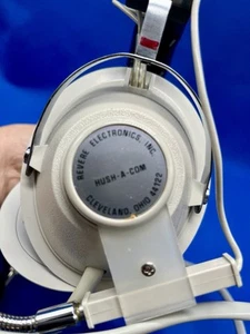 2 Revere Electronics Hush A Com Pilot Aviation Headsets Aircraft Flight Gear - Picture 1 of 14