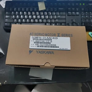 1PC NEW YASKAWA SERVO MOTOR SGMPH-01AAE4CD Free shipping - Picture 1 of 3