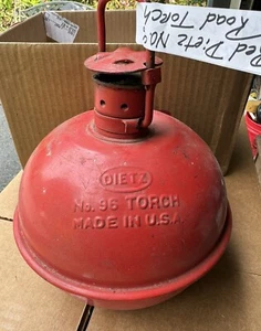 Vintage Dietz No.96 Red Torch Burner All-Weather Highway Torch Made In U.S.A - Picture 1 of 4