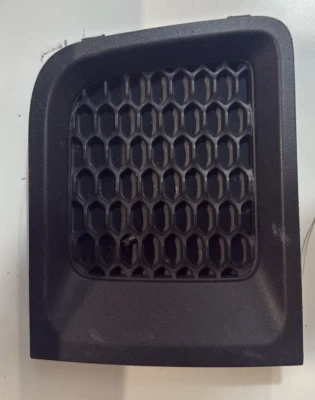 2014 - 2017 Jeep Renegade Front Bumper Right Lower Grill Bezel Mopar 735587835DX - Изображение 1 из 2