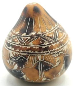 Vintage Hand -Carved Gourd Folk Art Trinket Box.3.75in tall - Picture 1 of 8