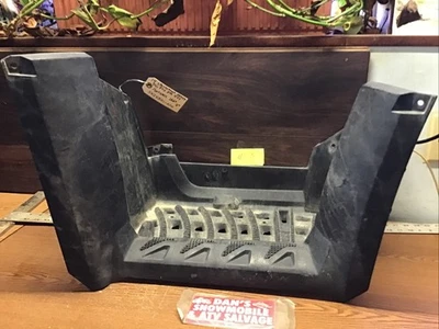 Reposapiés izquierdo pozo para pies # 5435821-070 Polaris 2014 Sportsman 550 XP 4x4 Foto 1 de 4