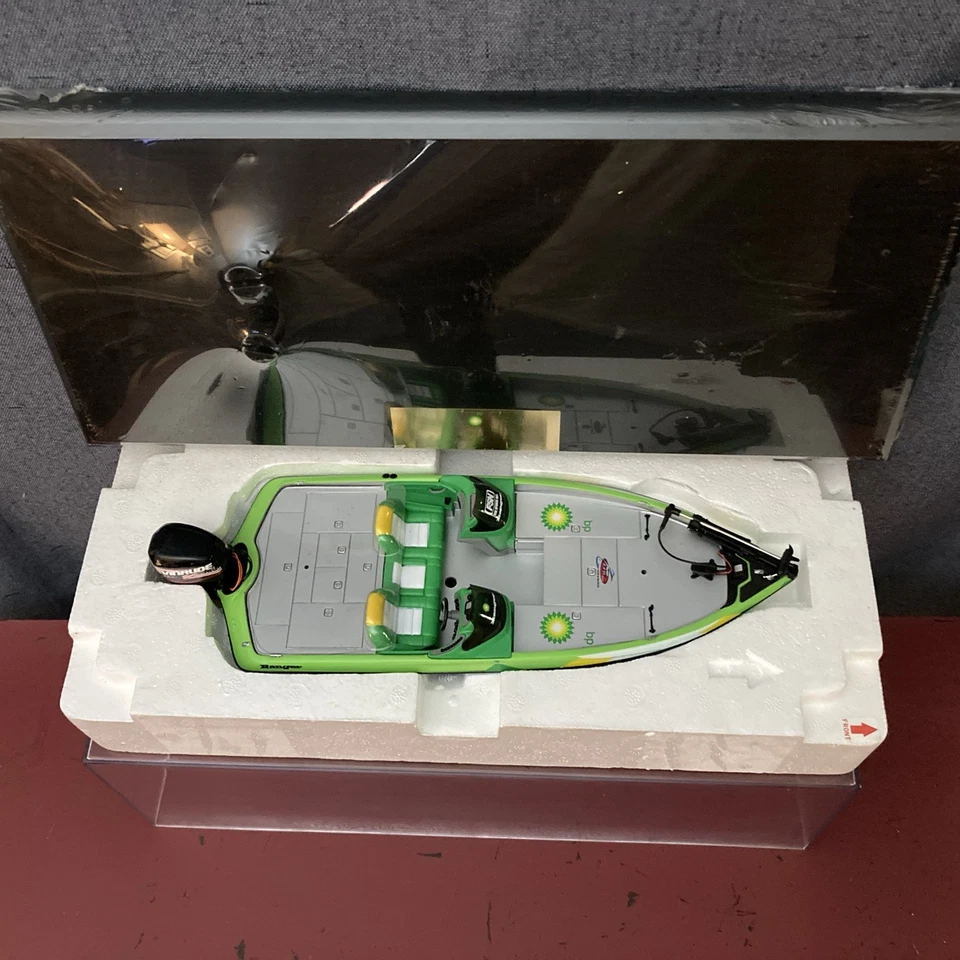 Vintage 1990’s BP Ranger Bass Fishing Diecast Boast 1/24 Scale w/Display Case. - Image 1 of 4