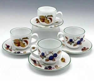 4 Royal Worcester Evesham Vale England Fruit Tea Coffee Cups & Saucers - Picture 1 of 6