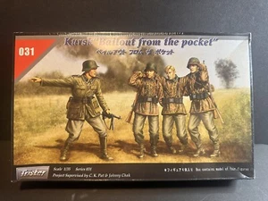 1/35 Tristar Modellbausatz Kursk Bailout from the Pocket (4 Figuren) 031 - Bild 1 von 2