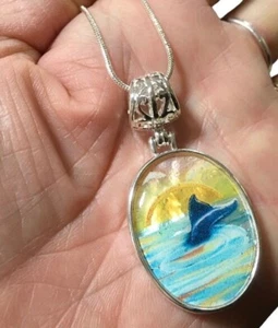 Handpainted Coastal Whale Tail Silver plated pendant Mother of Pearl Oval - Picture 1 of 6