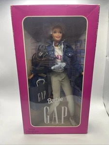 Muñeca Barbie rubia hueca exclusiva de la tienda Mattel versión 1996 - Imagen 1 de 2