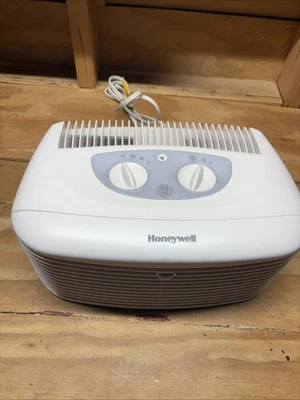Purificador de aire de mesa compacto Honeywell Pet CleanAir para dueños de mascotas - HHT-011 Foto 1 de 4