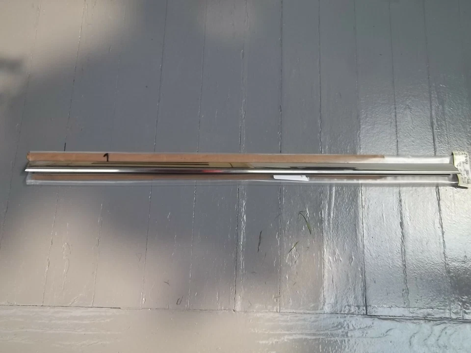 AMC RAMBLER EMBAJADOR 1964 1965 PUERTA DELANTERA IZQUIERDA PANEL MOLDURA PIEZA NOS Foto 1 de 1