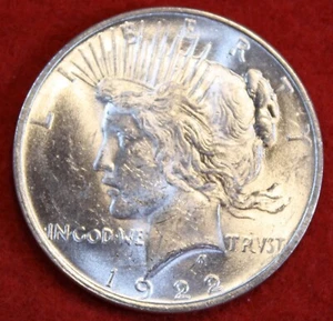 1922-P Peace Dollar 90% Silver Coin High Grade PE304 - Picture 1 of 2