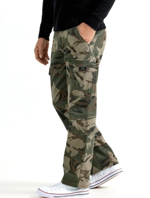 Pantalones cargo camuflados calce relajado Wrangler para hombre con bolsillo tecnológico elástico ELIGE TALLAS Foto 1 de 4