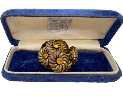 LOTE DE 8 BOTONES ANTIGUOS VICTORIANOS FACETADOS VIDRIO LATÓN MOLINO DE VIENTO DISEÑO DE FLORES SM Foto 1 de 4