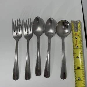 Oneida GALA IMPULSE Acero Inoxidable 2 Cucharaditas 1 Cuchara Sopa Ovalada 2 Tenedores de Ensalada Lote de 5 - Imagen 1 de 5