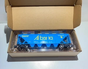 Menards #279-5271 O Gauge Alberta #5871 Covered Hopper Car Boxed - Picture 1 of 14