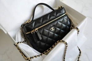 NEW Chanel Spring-Summer 2025 25P Long Chain Vanity Case L19 – Black Caviar GHW - Picture 1 of 24