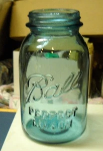 VINTAGE BALL PERFECT MASON QUART AQUA BLUE GLASS CANNING JAR NO LID - Picture 1 of 4