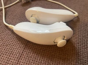 Nintendo Wii Nunchuck Official White Controller Great Condition X 2 - Picture 1 of 4