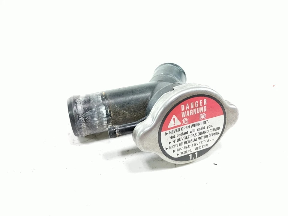 04-05 HONDA CBR1000RR Tapa Cuello Infil Rueda Foto 1 de 4