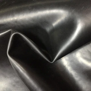 HOJA DE GOMA SÓLIDA NEGRA 1400 MM x 1 mm Leatherette grado comercial polímero - Imagen 1 de 1