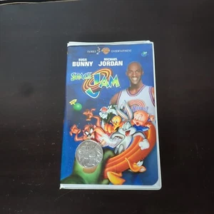 SPACE JAM VHS Tape with Collectible Coin - Michael Jordan - 1996 - Picture 1 of 10