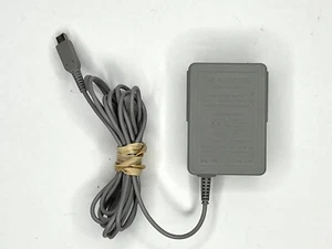 Official OEM Nintendo WAP-002 DSi XL 3DS AC Adapter Charger Power Supply Cable - Picture 1 of 3