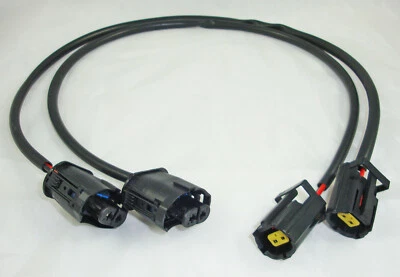 Discovery 2 TD5 & V8 Pre-Facelift to Facelift Front Fog Lamps Adaptor Harnesses - Image 1 of 4
