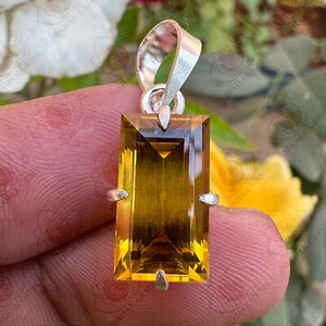 18.45 Ct Natural Mali Garnet Pendant with Certification in 925 Silver Setting - Picture 1 of 10