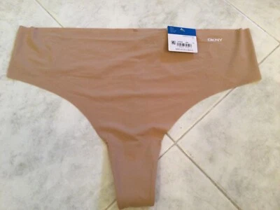 Tanga Panty Logo DKNY Beige Talla 1X *NUEVO CON ETIQUETAS* Foto 1 de 3