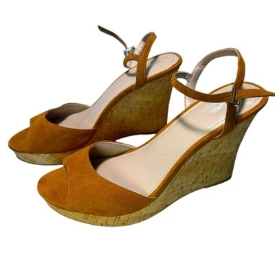 Nuevo LAMBERT WEDGE MARCA CHARLES BY CHARLES DAVID Talla 11 Foto 1 de 4