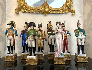 Acht Capo di Monte Porzellan Figuren Militärpersonal - Bild 1 von 9
