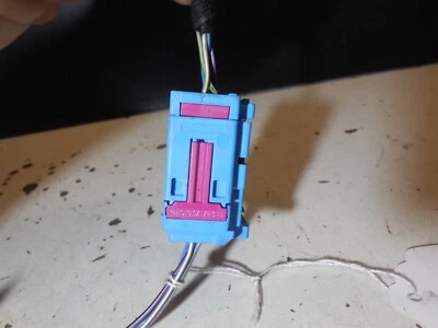 Flat Contact Housing Plug Terminal Connector 4F0937733D Blue Volkswagen Audi - Image 1 of 4