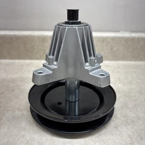 Oregon Spindle Assembly 82-058 for Cub Cadet 918-04822A Stens 285-868 - Picture 1 of 7