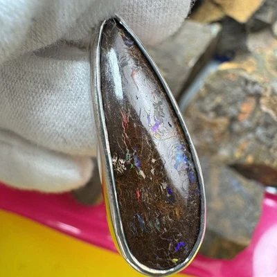 Colgante natural australiano QLD Koroit ópalo de roca plata de ley 925 forma libre Foto 1 de 4