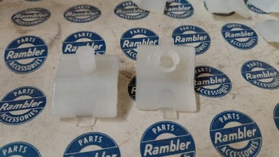 Rambler Classic 1965 660 y 770 moldura lateral clip de retención de plástico paquete de 40 Foto 1 de 4