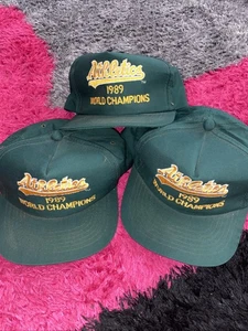 Lote de 3 piezas de gorra Snapback de colección Oakland A's 1989 campeones mundiales MLB especialidades deportivas - Imagen 1 de 12