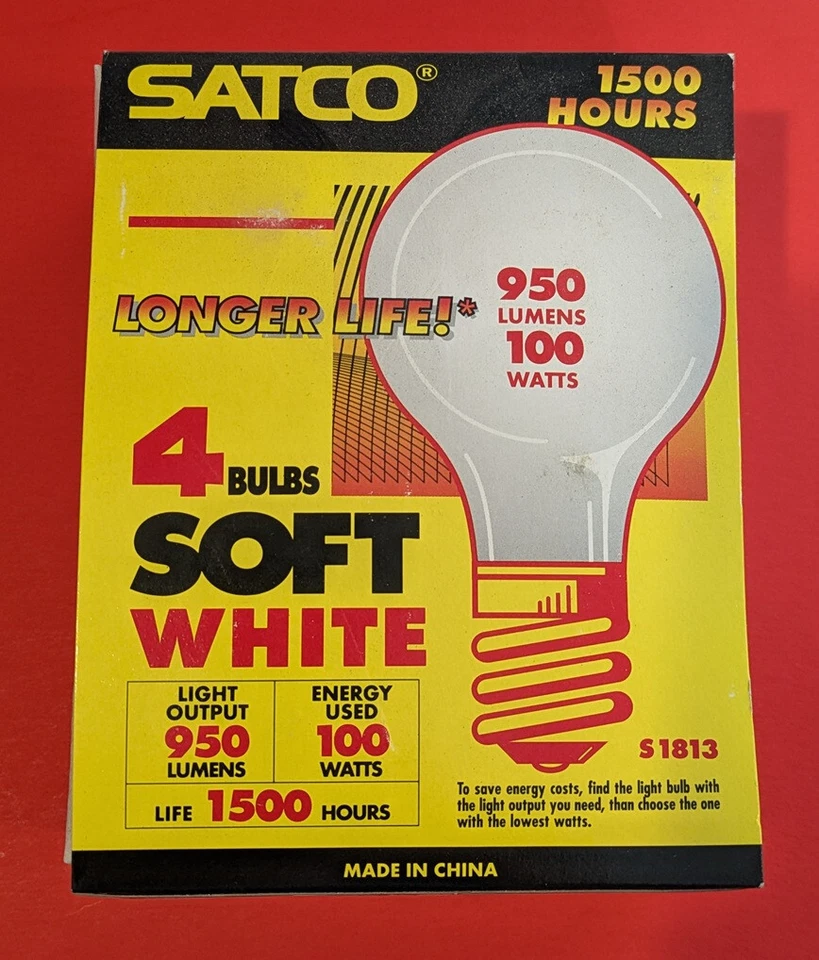 SATCO 100 Watt Incadescent Long Life Light Bulbs 4-pack