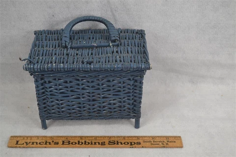 basket small standing/legs sewing with lid/handle wood wicker paint blue antique Cover