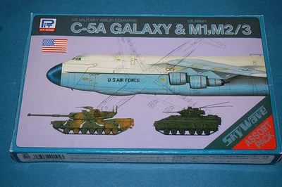 Pit Road S-01S - C-5A Galaxy & M1, M2/3 scala 1/700 - Immagine 1 di 2